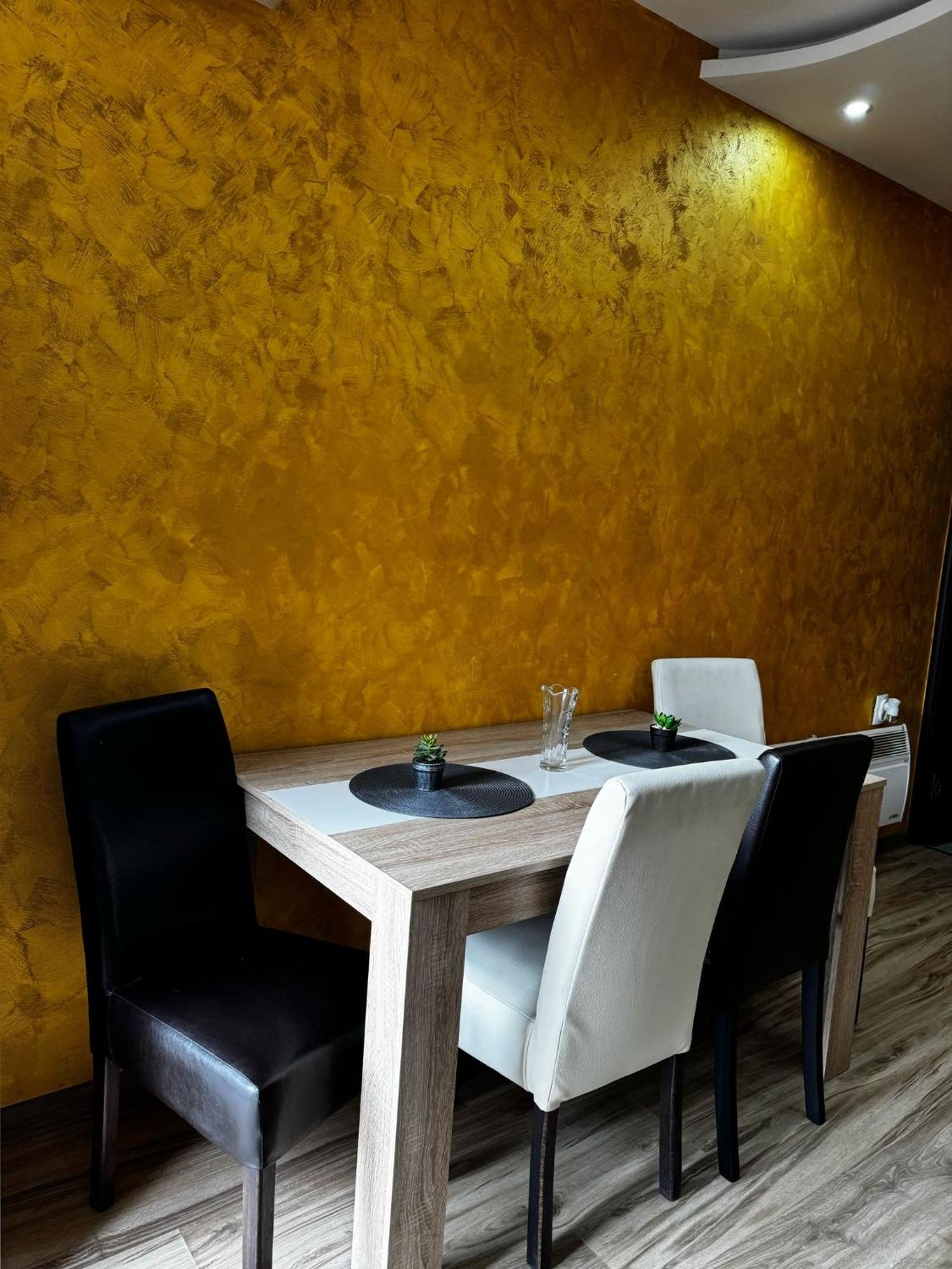 Apartments Vila Brzi & Beka Шабац Экстерьер фото